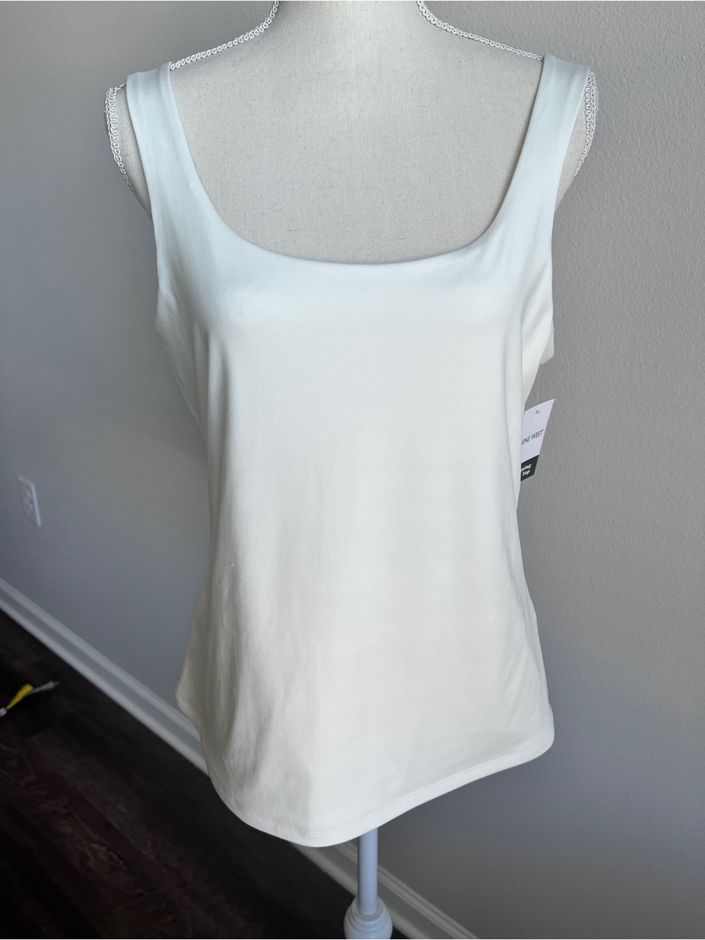 New Nine West Sculpting Tank Ivory Cream Sleeveless Top XL